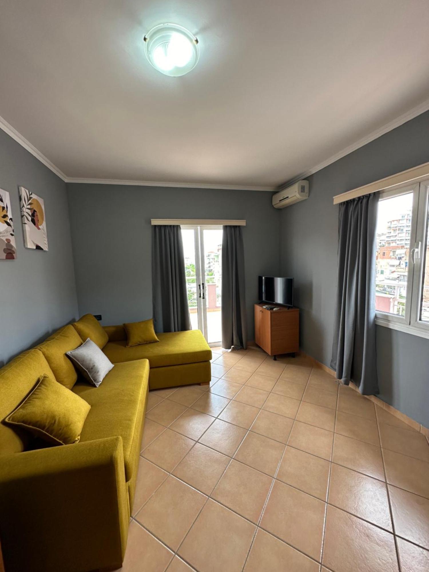 Olivias Apartments City Center Sarandë Exterior foto